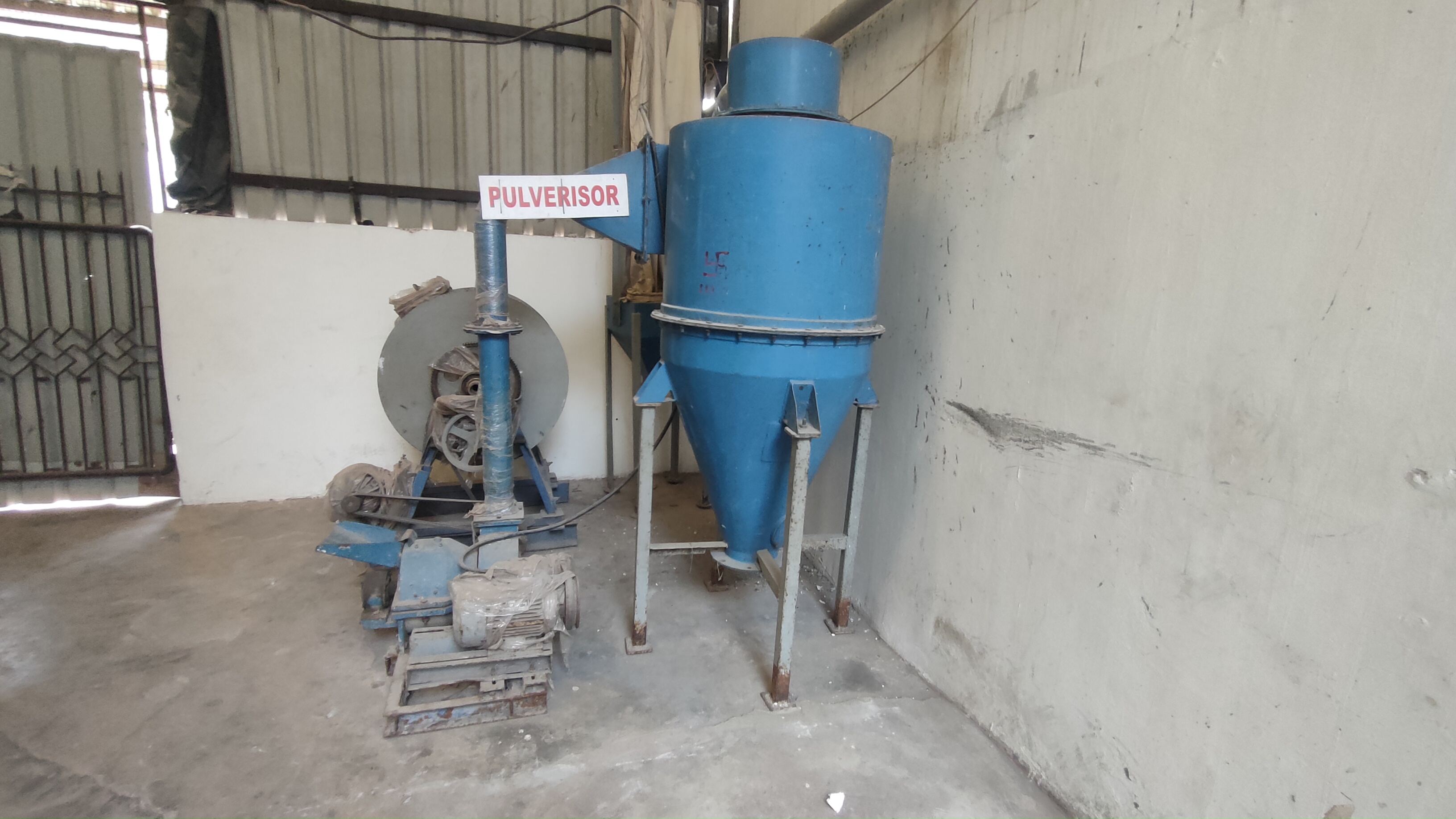 Pulveriser